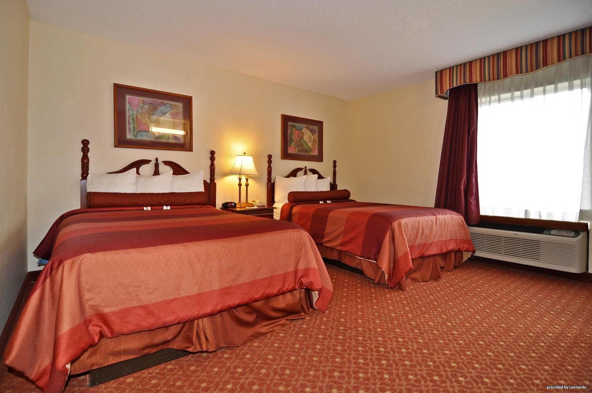 Best Western Carlton Suites Birmingham Room photo